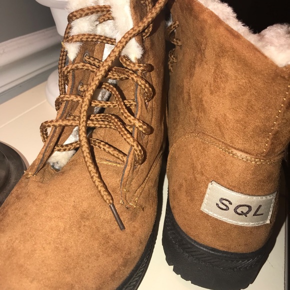 Shoe - Picture 3 of 5